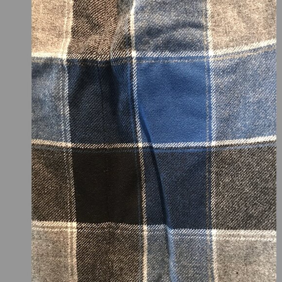 Talbots - Classic black, gray & blue plaid wool 19 inch pencil skirt, size 8P - Picture 7 of 8